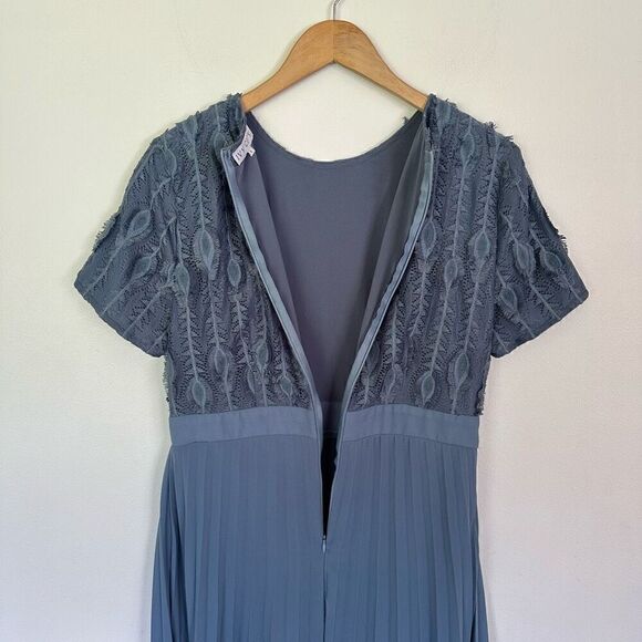 Ivy City Co Mommy and Me Mini Misty Blue Island Textured Pleated Short-sleeve Mi - Picture 7 of 13